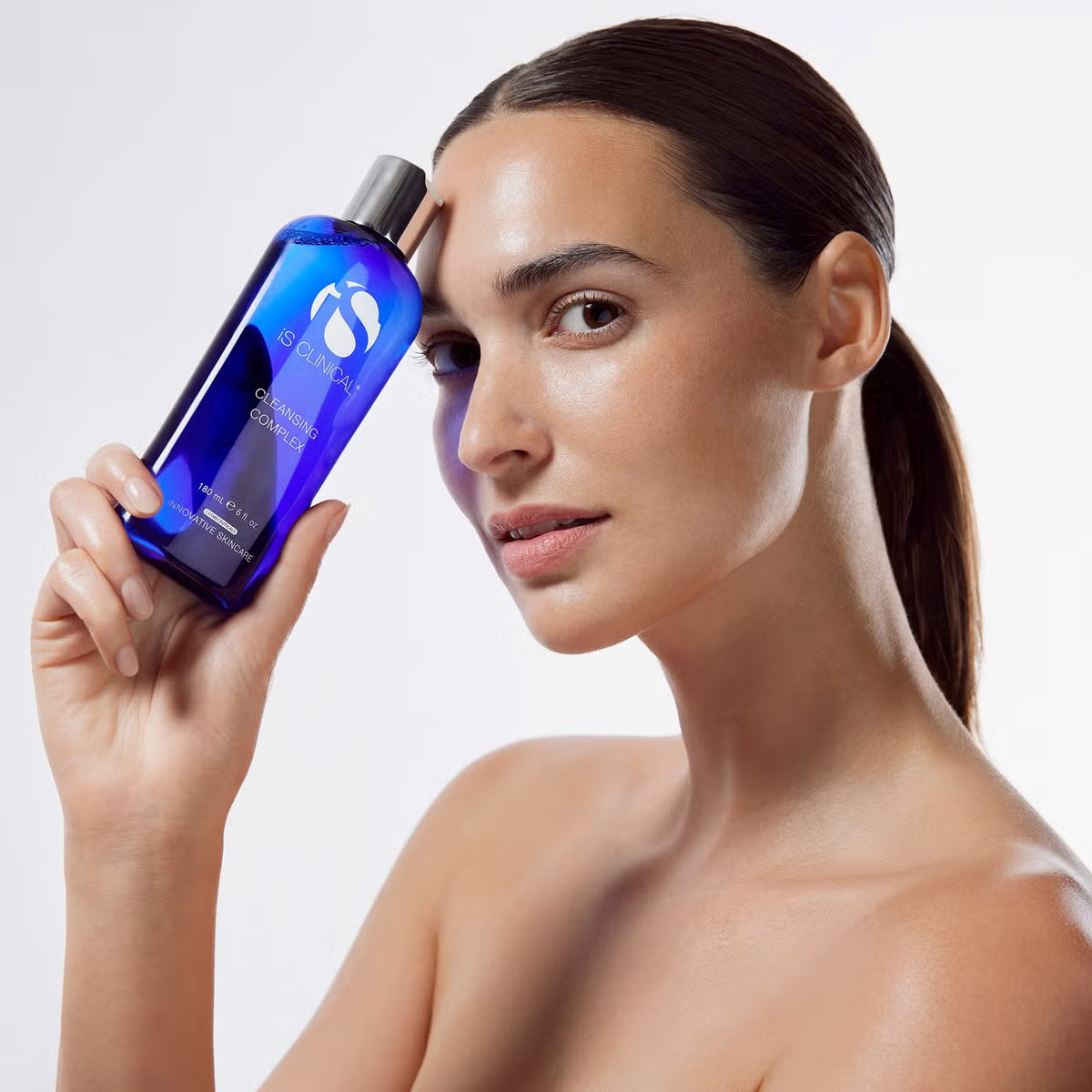 iS Clinical Cleansing Complex