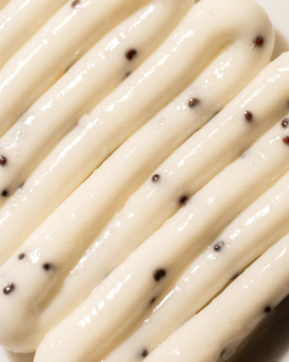 Sorella Mint Poppy Seed Polish