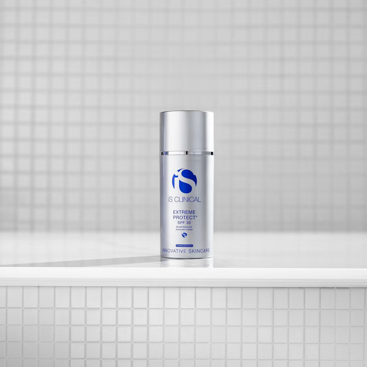 iS Clinical Extreme Protect SPF 30